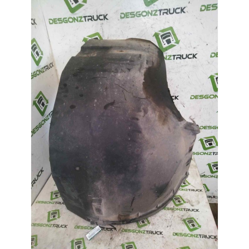 Recambio de guardabarros delantero izquierdo para renault magnum ab 2005 cabina adel.tractor semirr. gv  4x2 4xx.18 gran espacio