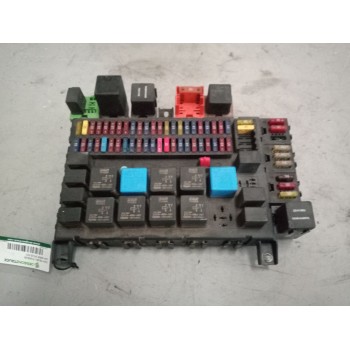 CAJA RELES / FUSIBLES 1746420 