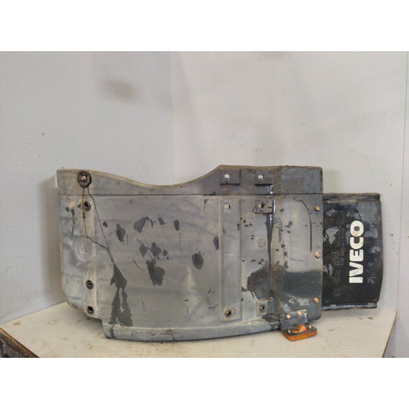 Recambio de guardabarros delantero izquierdo para iveco stralis (as) fsa t / fp lt 4x2 gran espacio referencia OEM IAM 504003992