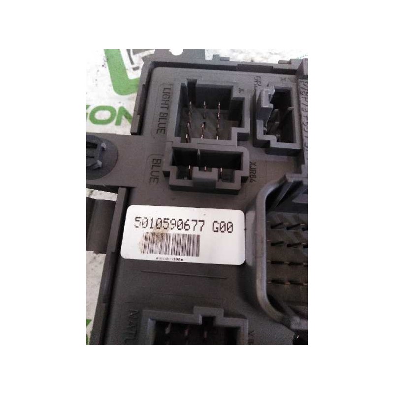 Recambio de caja reles / fusibles para renault magnum ab 2005 cabina adel.tractor semirr. gv  4x2 4xx.18 gran espacio referencia 2