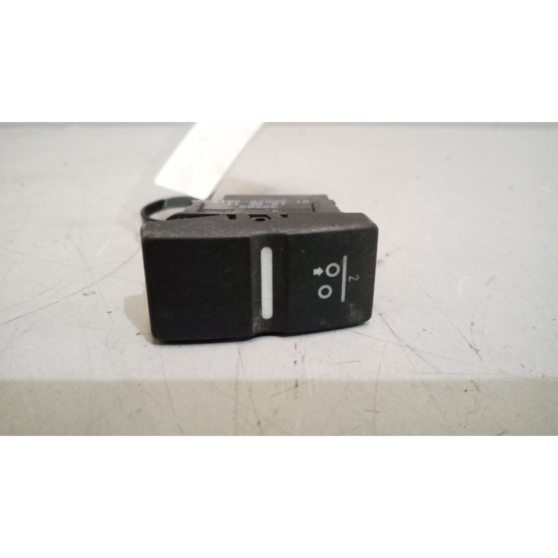 Recambio de interruptor para man tgx 18.xxx 12.4 diesel referencia OEM IAM 81255250212  