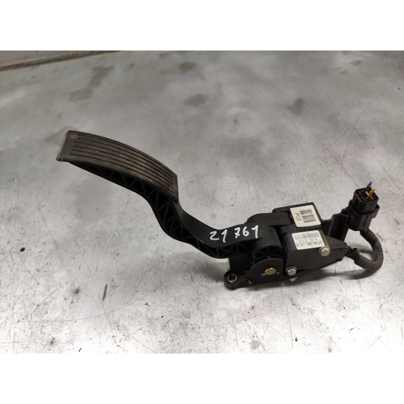 Recambio de potenciometro pedal para hyundai accent (mc) gl referencia OEM IAM 01540833 - Blanco 3