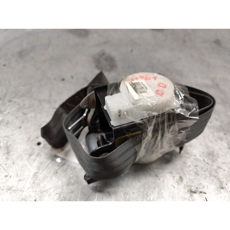 Recambio de cinturon seguridad delantero derecho para hyundai accent (mc) gl referencia OEM IAM 888801E030 - Blanco 2