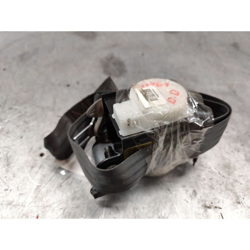 Recambio de cinturon seguridad delantero derecho para hyundai accent (mc) gl referencia OEM IAM 888801E030 - Blanco 3