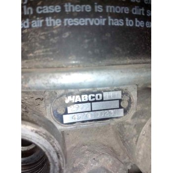 Recambio de valvula aire para iveco eurocargo referencia OEM IAM 4324100230  VALVULA SECADORA