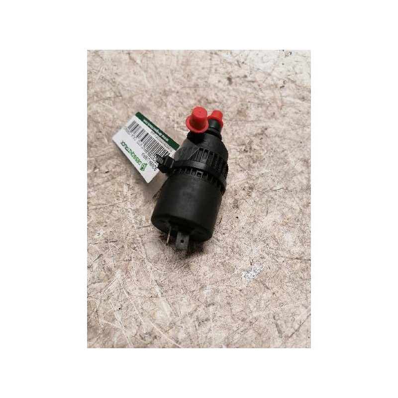 Recambio de bomba limpia para mercedes-benz vito (w638) caja cerrada referencia OEM IAM   2 PINS 2