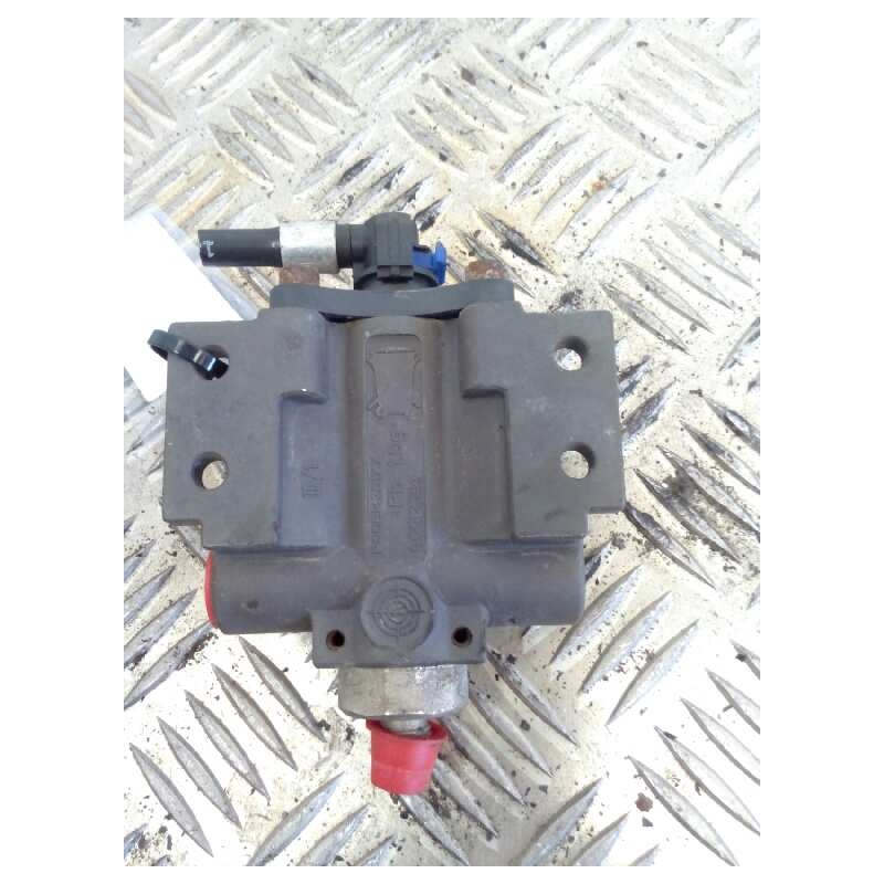 Recambio de valvula aire para daf serie xf105.460 fsa 4x2 space-cab referencia OEM IAM 1070622 0444011011 3