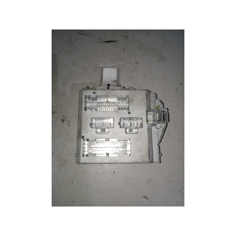 Recambio de caja reles / fusibles para iveco daily caja cerrada (2006 =>) caja cerrada 50c... batalla 3000 referencia OEM IAM 69 3
