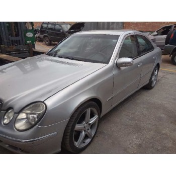 mercedes-benz clase e (w211) berlina del año 2003