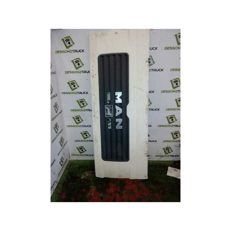 Recambio de calandra para man tg - a 18.xxx fg / bb   (e3/e4) l referencia OEM IAM 81611100053 KT721200 