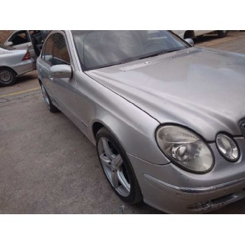 mercedes-benz clase e (w211) berlina del año 2003