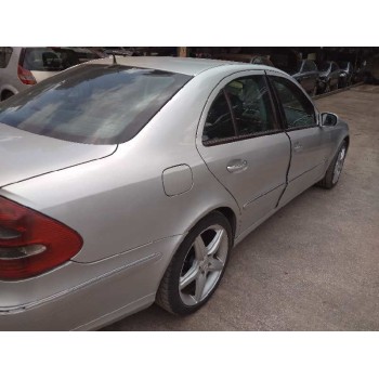mercedes-benz clase e (w211) berlina del año 2003