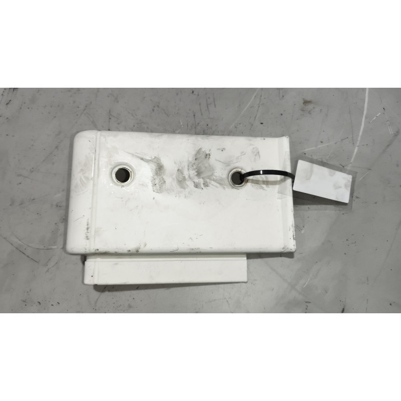 Recambio de moldura para renault magnum ab diesel referencia OEM IAM 5010574683 DERECHA 