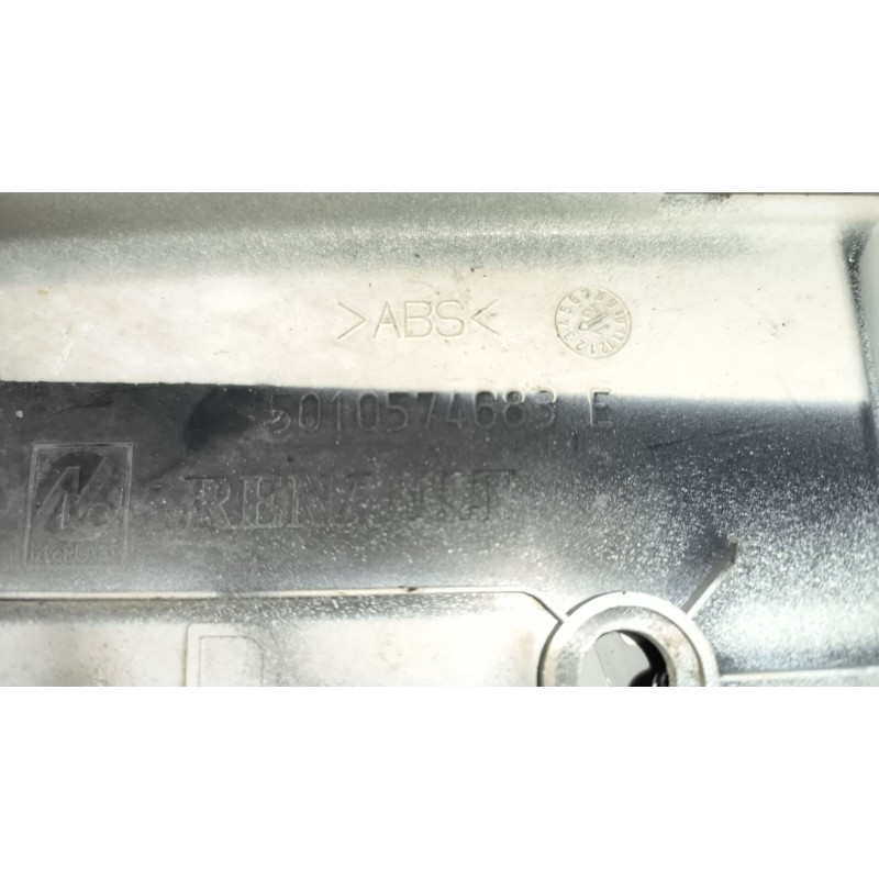 Recambio de moldura para renault magnum ab diesel referencia OEM IAM 5010574683 DERECHA - Blanco 2