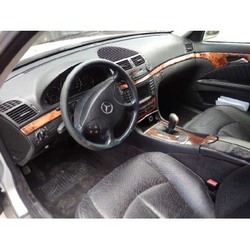 mercedes-benz clase e (w211) berlina del año 2003