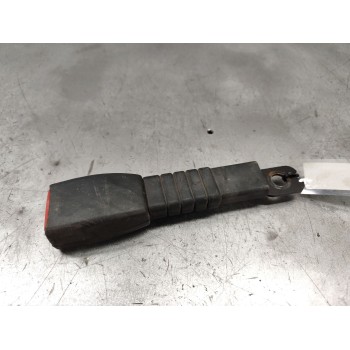 Recambio de pretensor airbag derecho para hyundai accent (mc) gl referencia OEM IAM 060523  