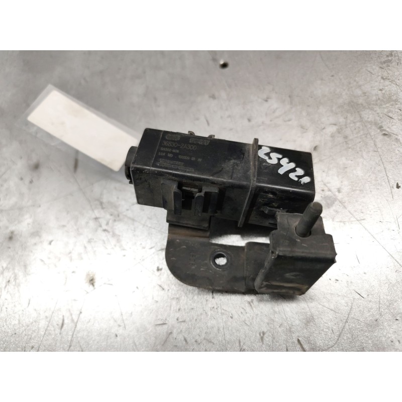Recambio de caja precalentamiento para hyundai i30 (gd) 1.6 crdi referencia OEM IAM 368302A300  