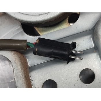 Recambio de elevalunas trasero derecho para kia carens 2.0 crdi ex monovolumen referencia OEM IAM XH004P0  