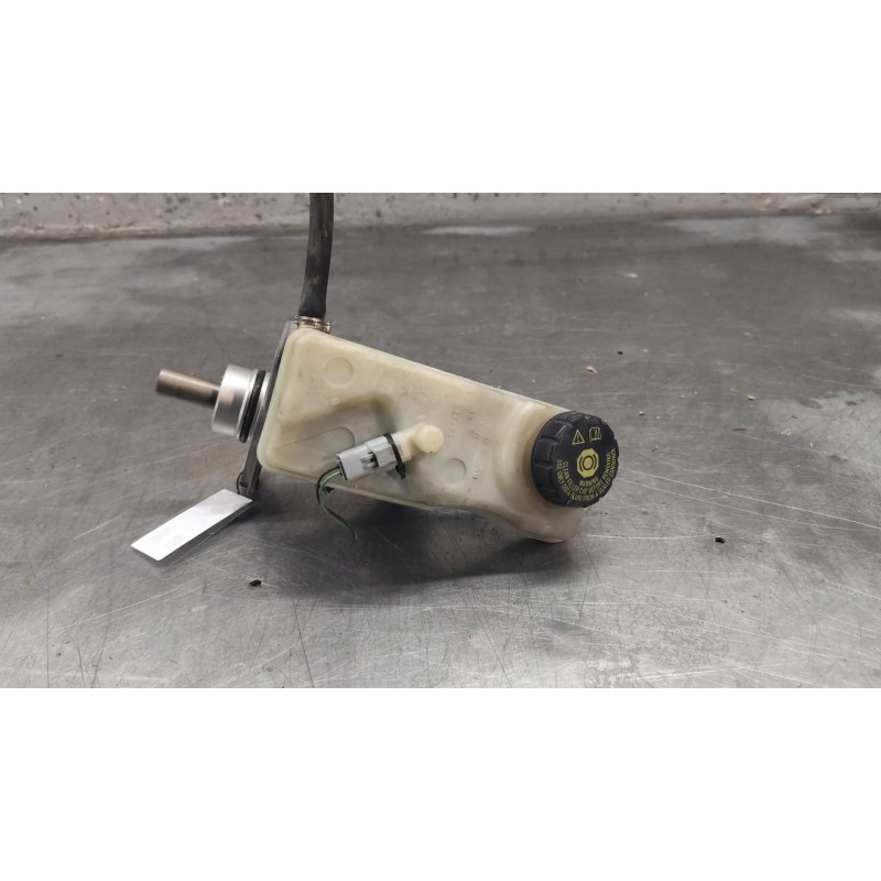Recambio de bomba freno para renault megane ii coupe/cabrio authentique referencia OEM IAM 32067111C - Rojo 4