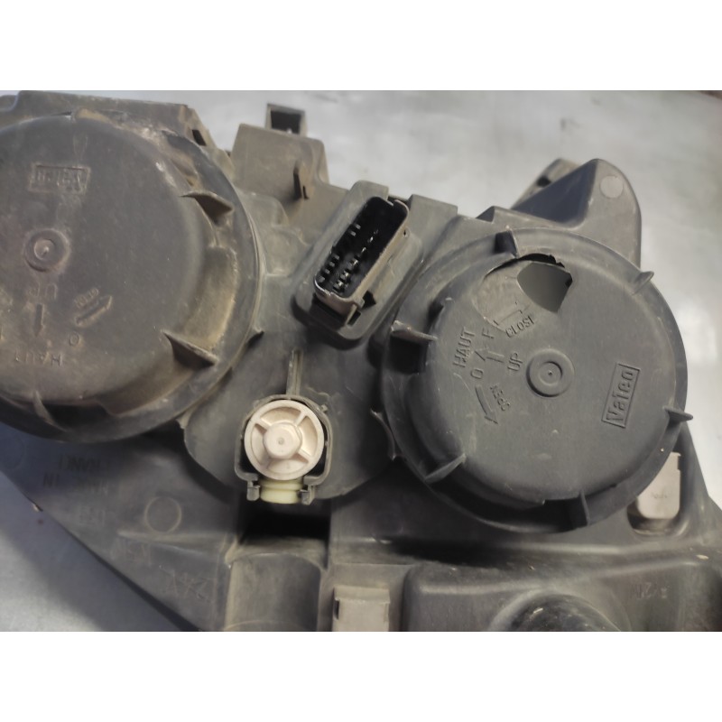 Recambio de faro izquierdo para citroën c5 berlina 2.0 hdi magic referencia OEM IAM   6 PINS 3