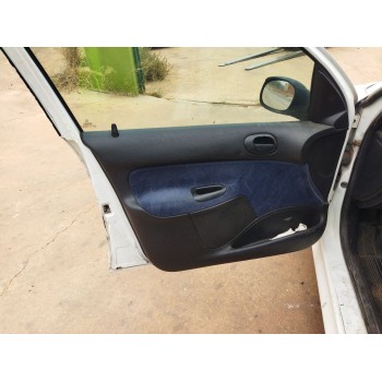 peugeot 206 4-trg. del año 2001