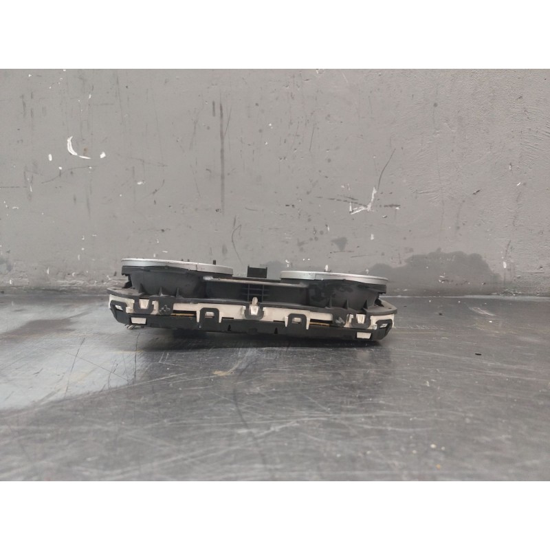 Recambio de cuadro instrumentos para renault megane ii coupe/cabrio authentique referencia OEM IAM 8200364027 - Rojo 2