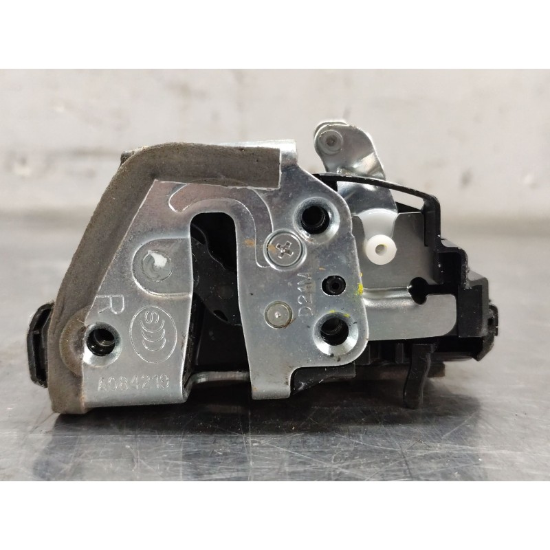Recambio de cerradura puerta trasera izquierda para toyota auris (_e18_) 1.8 hybrid (zwe186_) referencia OEM IAM A084219  