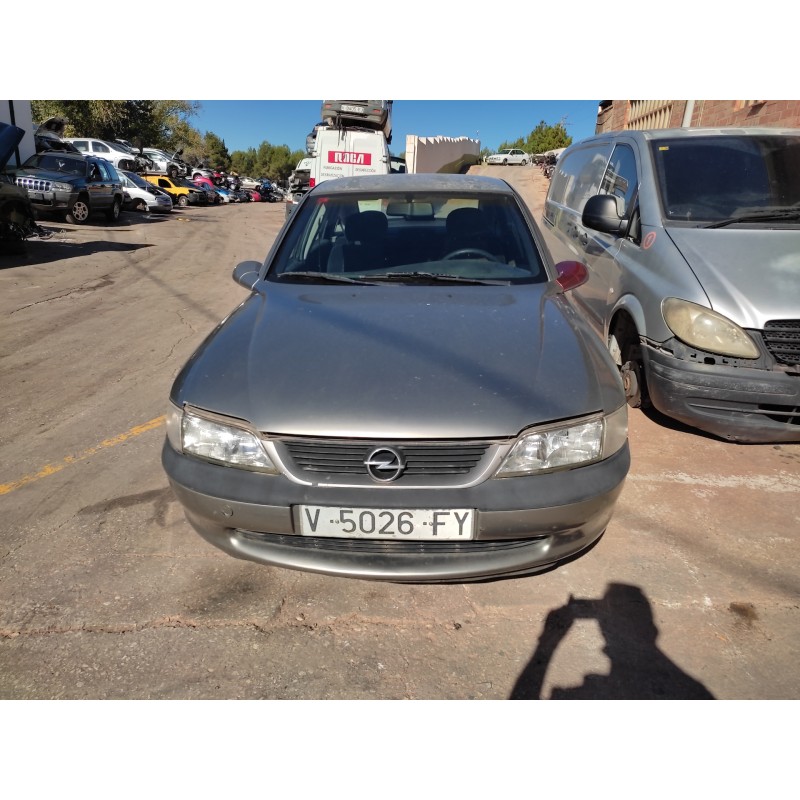 OPEL VECTRA B BERLINA