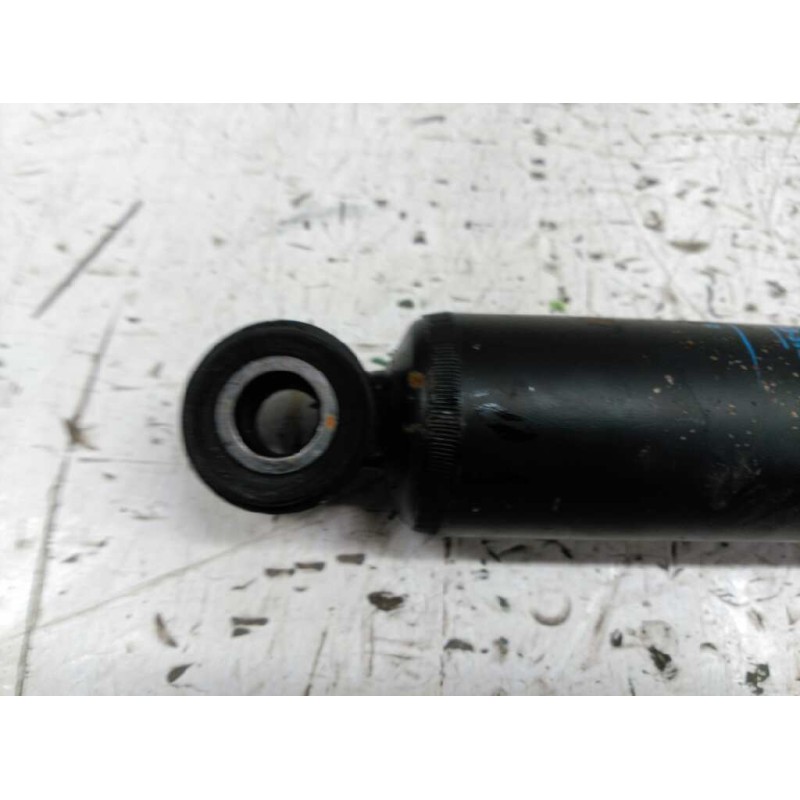 Recambio de amortiguador trasero derecho para opel movano referencia OEM IAM 8200024935D - Blanco 2