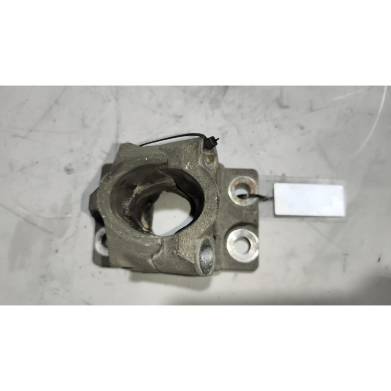 Recambio de soporte guardabarros trasero para renault magnum ab diesel referencia OEM IAM 21213203 21213202 - Blanco 3