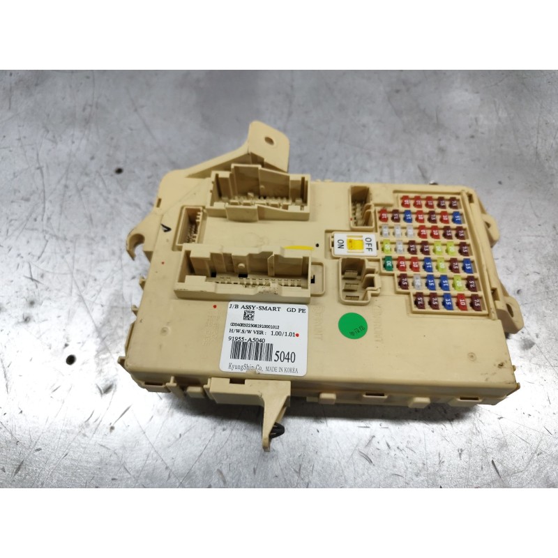 Recambio de caja reles / fusibles para hyundai i30 (gd) 1.6 crdi referencia OEM IAM 91955A5040 - Blanco 4