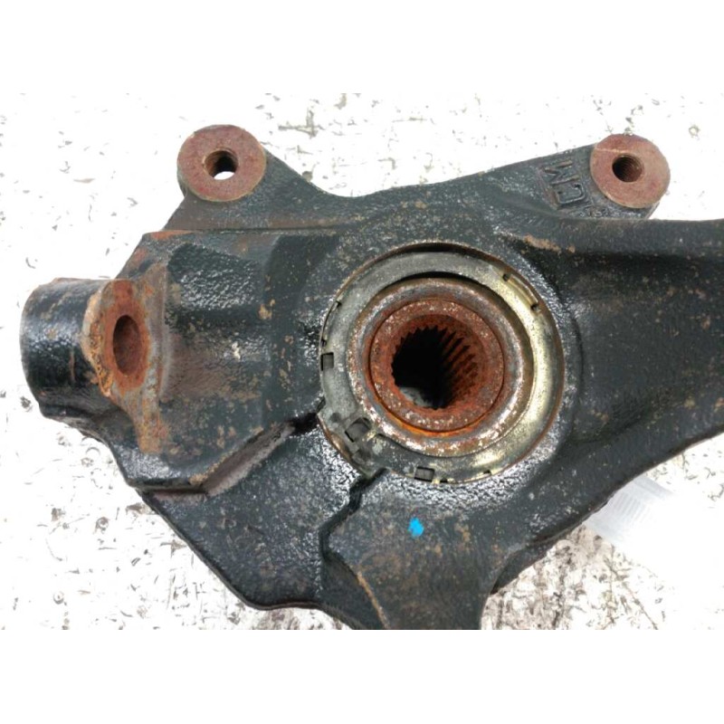 Recambio de mangueta delantera derecha para nissan primastar (x83) referencia OEM IAM - Blanco 3