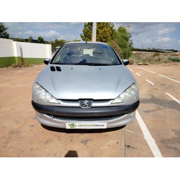 peugeot 206 berlina del año 2002