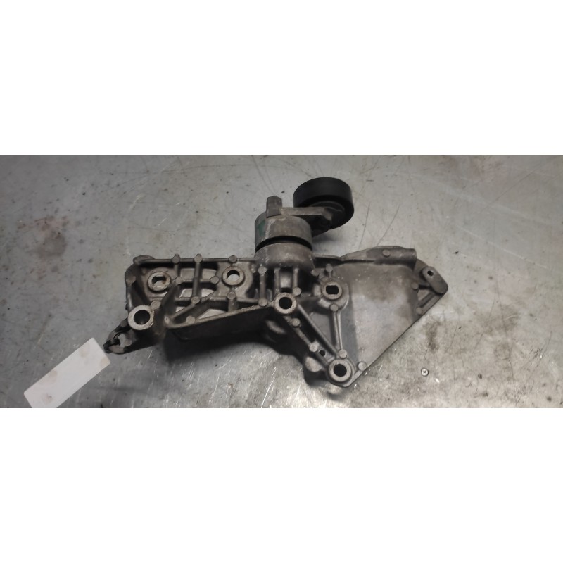 Recambio de soporte alternador para renault modus confort dynamique referencia OEM IAM 8200327134 2