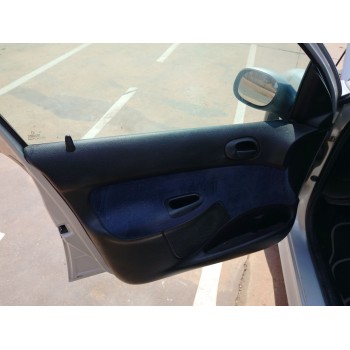 peugeot 206 berlina del año 2002