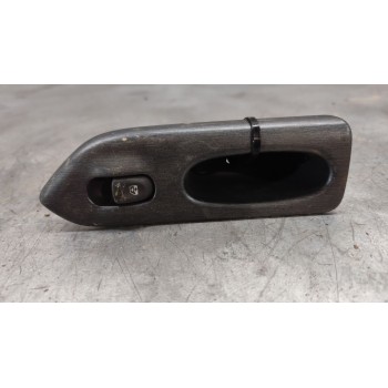 Recambio de mando elevalunas trasero izquierdo para renault laguna (b56) 1.8 16v rt referencia OEM IAM 7701707066  