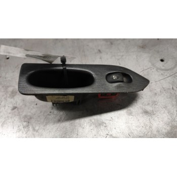 Recambio de mando elevalunas trasero derecho para renault laguna (b56) 1.8 16v rt referencia OEM IAM 7701707067  