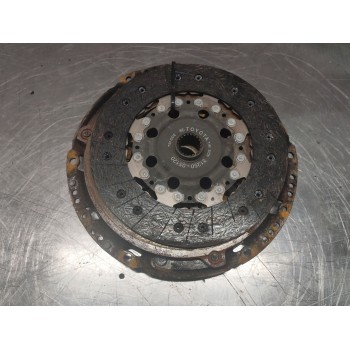 Recambio de kit embrague para toyota corolla (e15) high referencia OEM IAM   