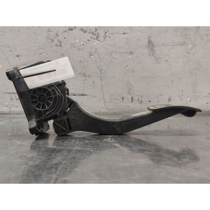 Recambio de pedal acelerador para peugeot 308 active referencia OEM IAM 86ET34 - Blanco 5