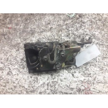 Recambio de cerradura puerta trasera izquierda para chevrolet blazer (neu) 4wd lux automático referencia OEM IAM 16637561 04899B