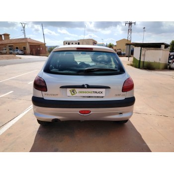 peugeot 206 berlina del año 2002