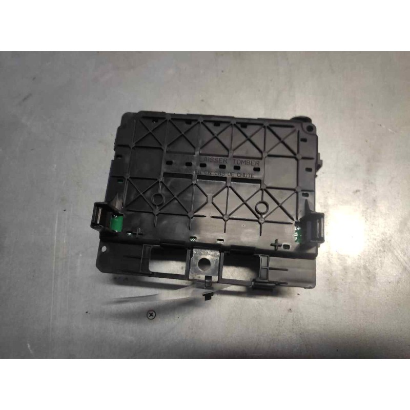 Recambio de caja reles / fusibles para citroën xsara picasso 1.6 hdi 90 exclusive referencia OEM IAM 9650618480 U118470003L BSM - Gris 3