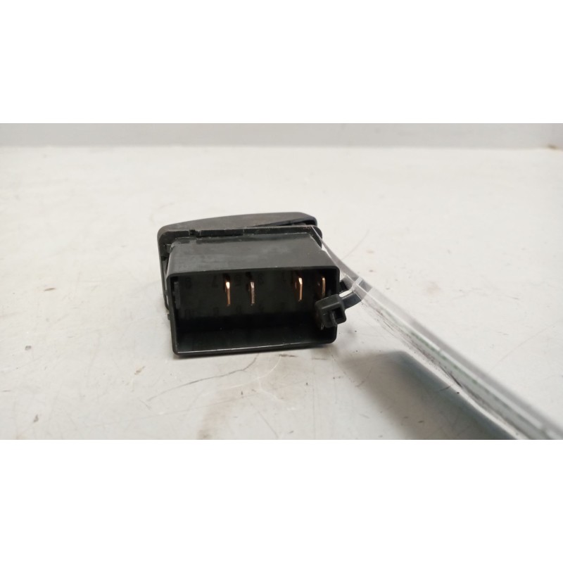 Recambio de interruptor para daf serie xf105.460 12.9 diesel referencia OEM IAM 1435592 - Blanco 2