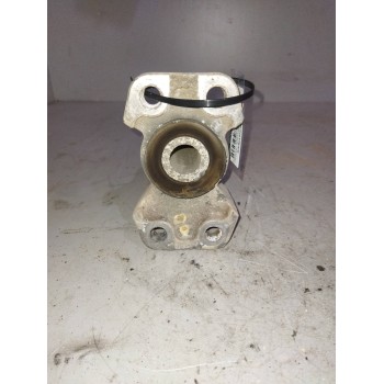 Recambio de soporte guardabarros trasero para renault premium lander 10.8 diesel referencia OEM IAM 7401079959  