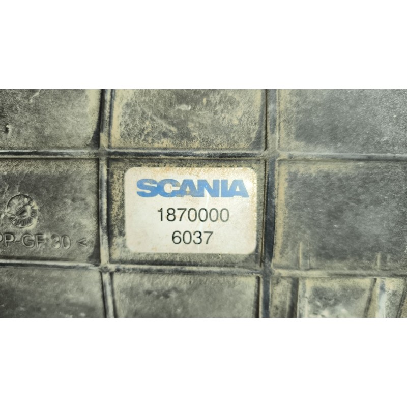Recambio de filtro aire para scania r i r 500 referencia OEM IAM 1870000 - Blanco 3