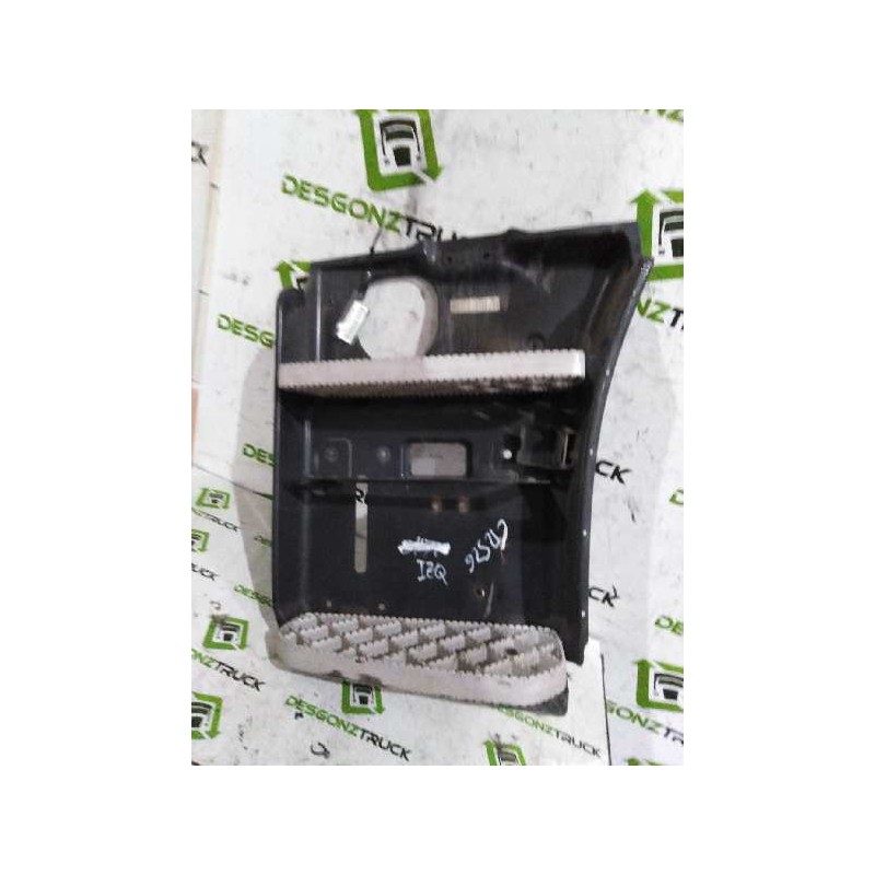 Recambio de peldaño izquierdo para scania trucks p, g, r, t series r 480 (480cv) referencia OEM IAM 1854227  