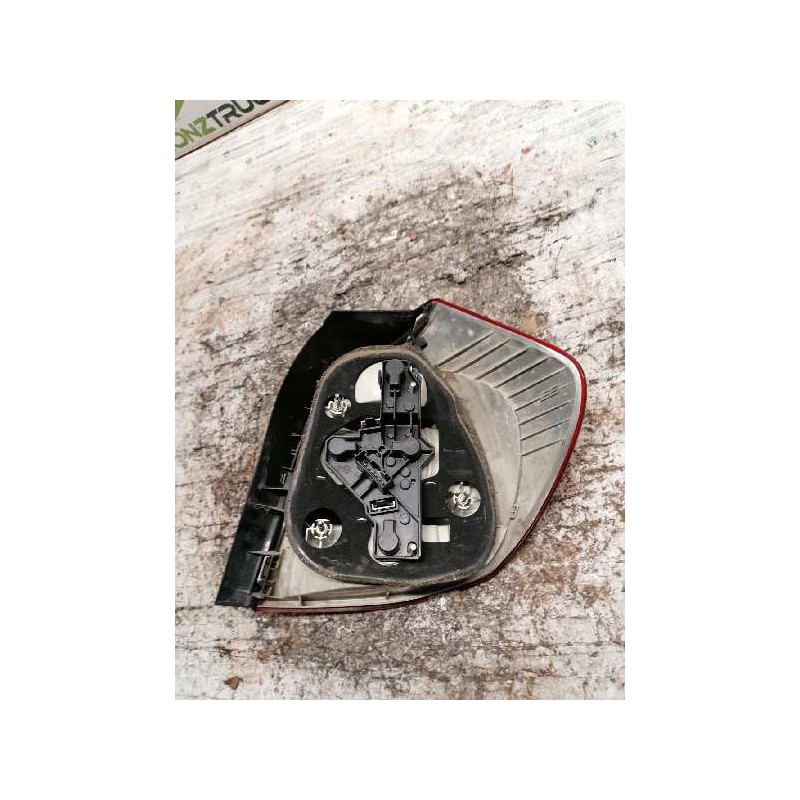 Recambio de piloto trasero izquierdo para bmw serie 1 berlina (e81/e87) 118d referencia OEM IAM  6 PINS 4