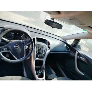 opel astra j sports tourer (p10) del año 2011