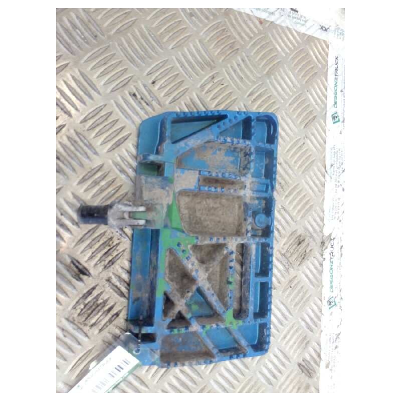 Recambio de peldaño frontal para volvo fh 12 2002  fsa xlow 4x2 corto referencia OEM IAM   