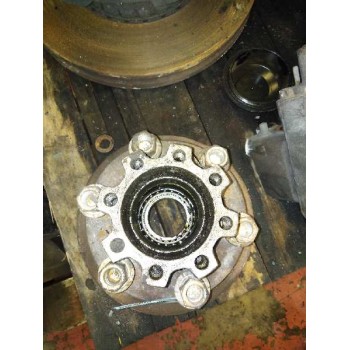 Recambio de buje trasero izquierdo para nissan trucks atleon 35.13 referencia OEM IAM   